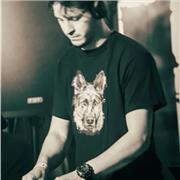 Profesor de filosofía, ética y valores, que esta dispuesto a enseñarte de manera didáctica, divertid he innovadora el fascinante mundo de del saber